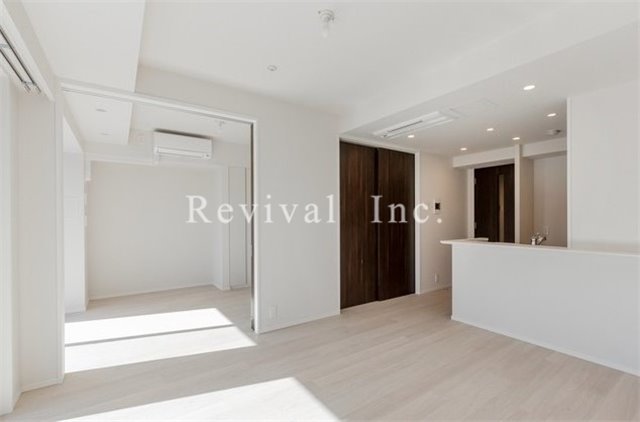 居室・リビング　床暖房完備で解放感のあるリビング空間