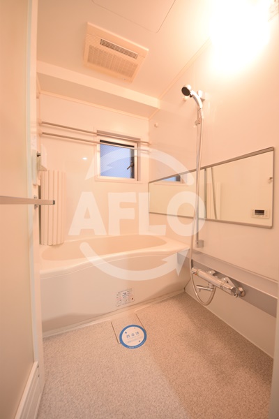 バス・シャワールーム　ルクレ堺筋本町レジデンス　お風呂