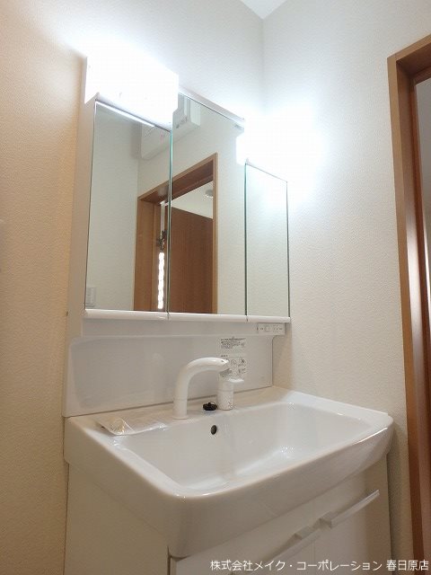 洗面設備　写真は同型タイプ