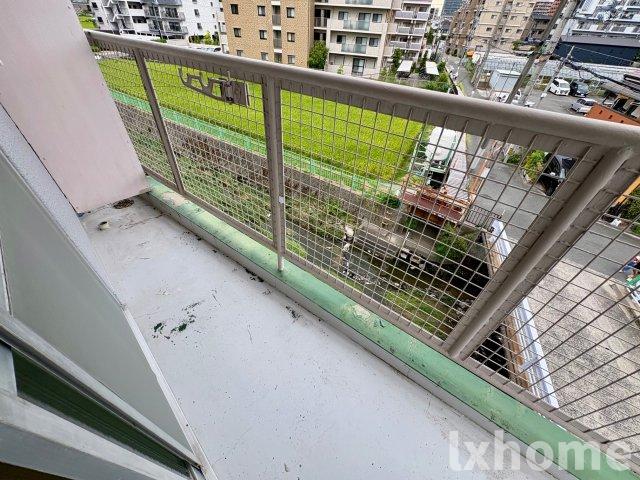 バルコニー　建物外観を気になさる方へ、見た目の良い物件です