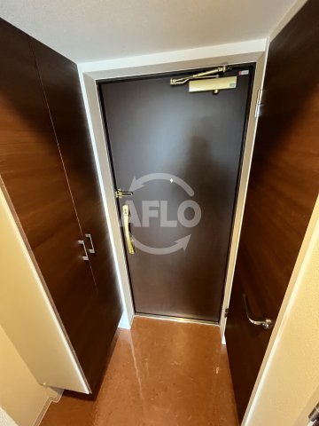 玄関　Luxe大阪城南　玄関