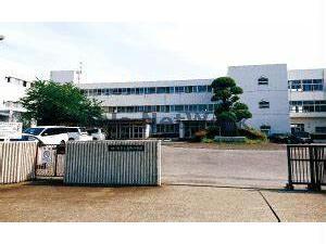 小学校　袖ケ浦市立根形小学校（小学校）まで2804m