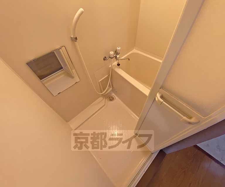 バス・シャワールーム　浴室です。