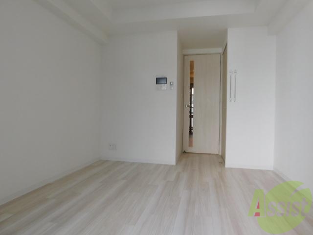 居室・リビング　フローリング貼りの綺麗な室内です