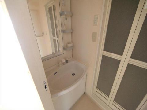 洗面設備　洗髪洗面化粧台