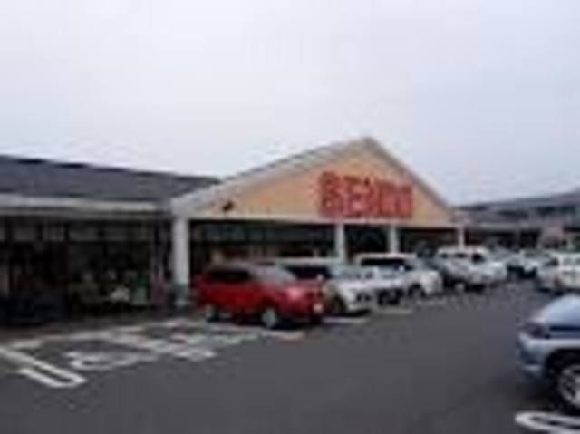 スーパー　せんどう（スーパー）まで828m