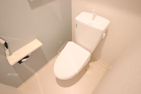 トイレ　シャワー付トイレ