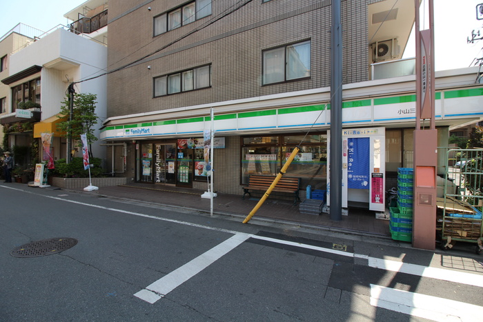 コンビニ　ファミリーマート武蔵小山パルム店（コンビニ）まで90m