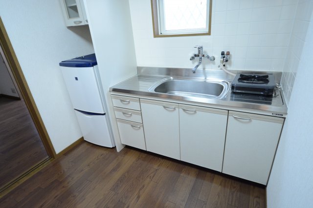 キッチン　窓付きキッチンで換気しやすくオススメです！