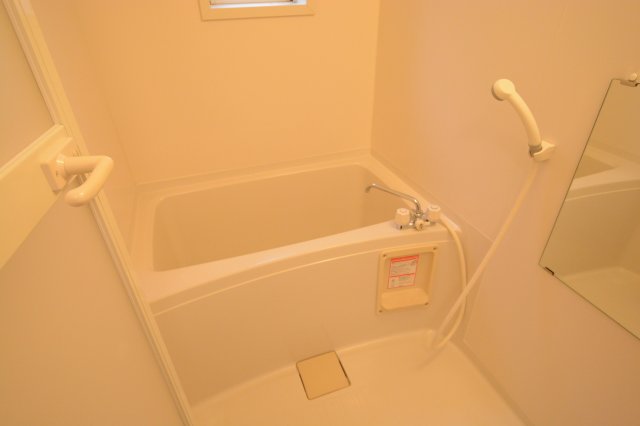 バス・シャワールーム　シンプルで機能的なユニットバス☆