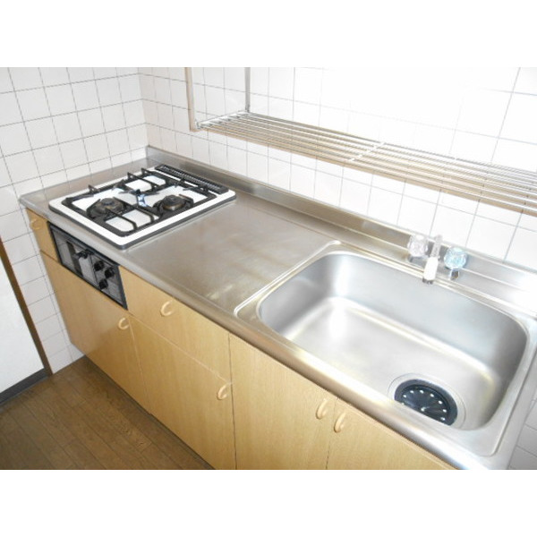 キッチン　使いやすいシステムキッチンです