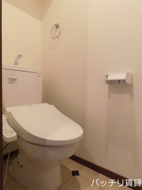 トイレ　画像は別号室イメージの為、現況を優先いたします。