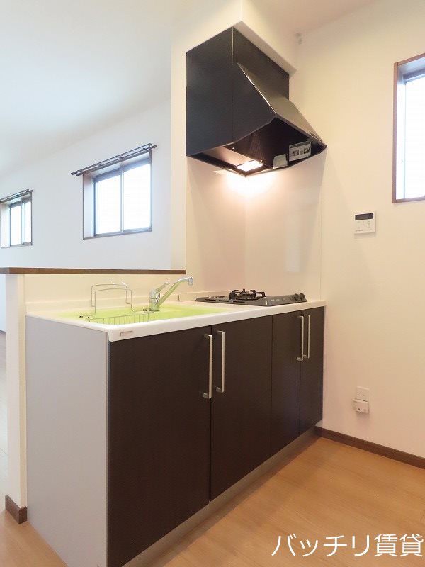 キッチン　画像は別号室イメージの為、現況を優先いたします。