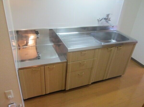 キッチン　※別部屋同間取りのお写真となります。参考にご覧くださいませ。