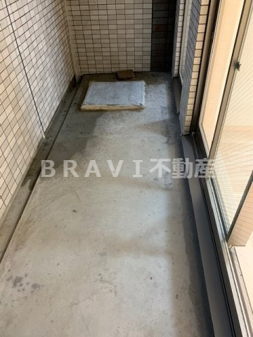 バルコニー　【スプランディット本町東】お洗濯にも便利なバルコニー付き