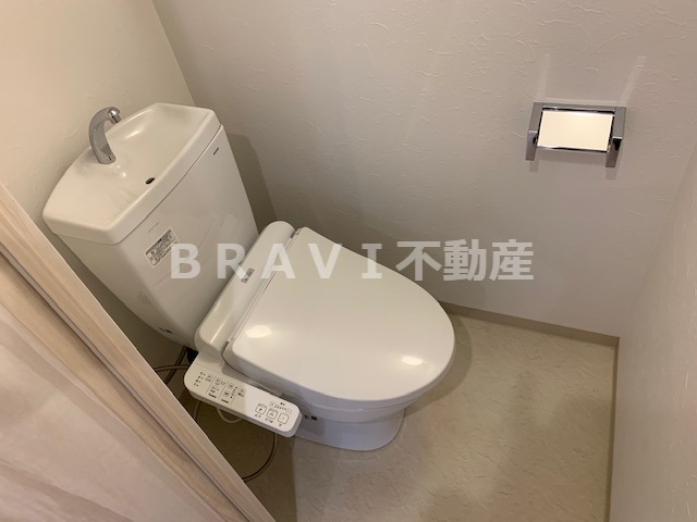 トイレ　【スプランディット本町東】ゆったりとした空間のトイレです