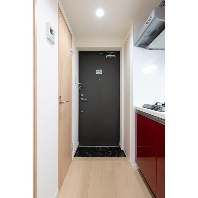 玄関　■モニタ付インターホン■シューズクローゼット■ダウンライト