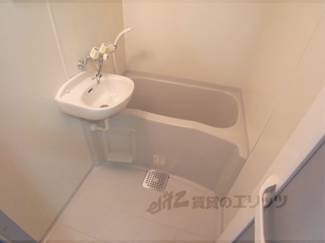 バス・シャワールーム　バス