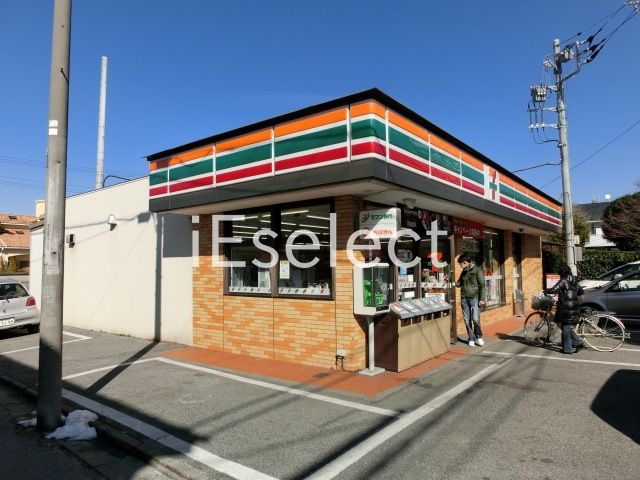 コンビニ　セブンイレブン京成稲毛駅前店（コンビニ）まで690m