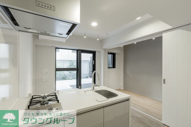 キッチン　Eタイプ2023年11月撮影 同タイプ103号室の写真です。