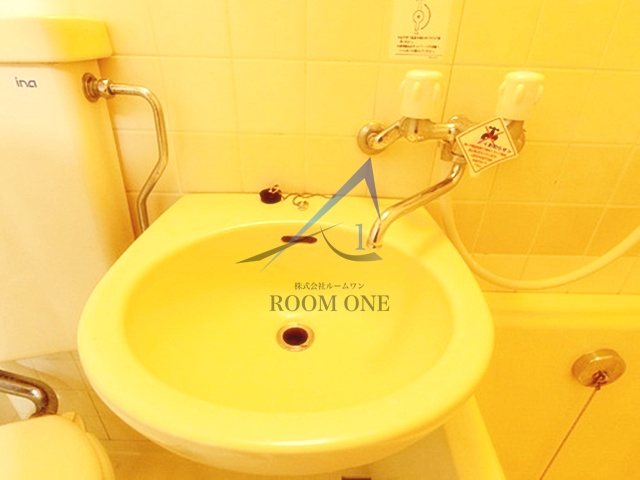 洗面設備　洗面台です。