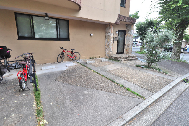 駐車場　駐車場