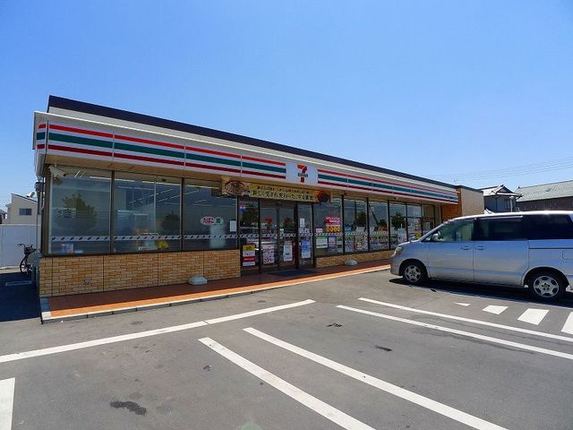 コンビニ　セブンイレブン太田市鳥山中町店（コンビニ）まで700m