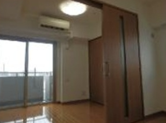 居室・リビング　こちらの居間で趣味の時間をお楽しみください