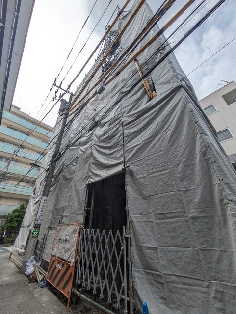 建物外観　工事中