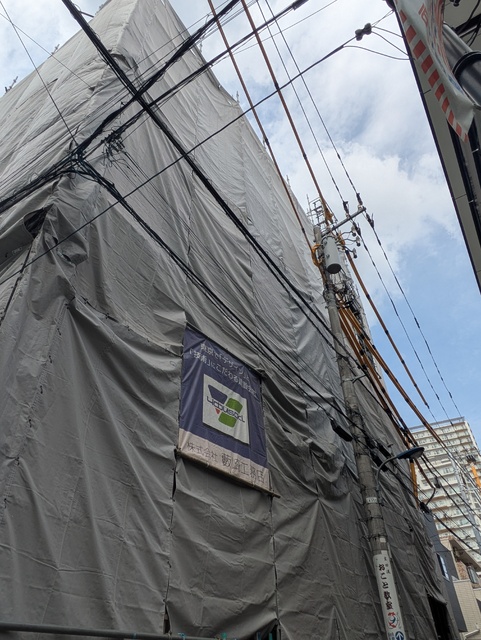 建物外観　工事中