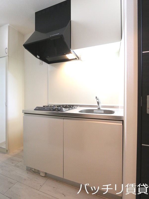 キッチン　画像は同型イメージの為、現況を優先いたします。