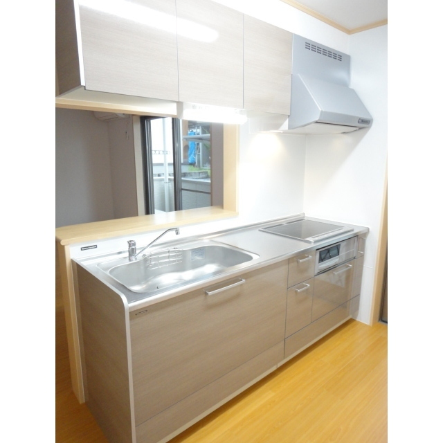 キッチン　３口ＩＨコンロ・グリル付