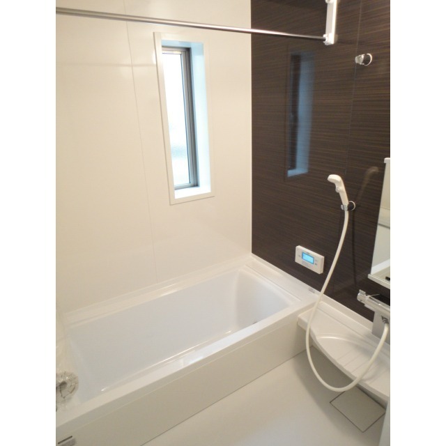 バス・シャワールーム　追い焚き機能・浴室乾燥機付き