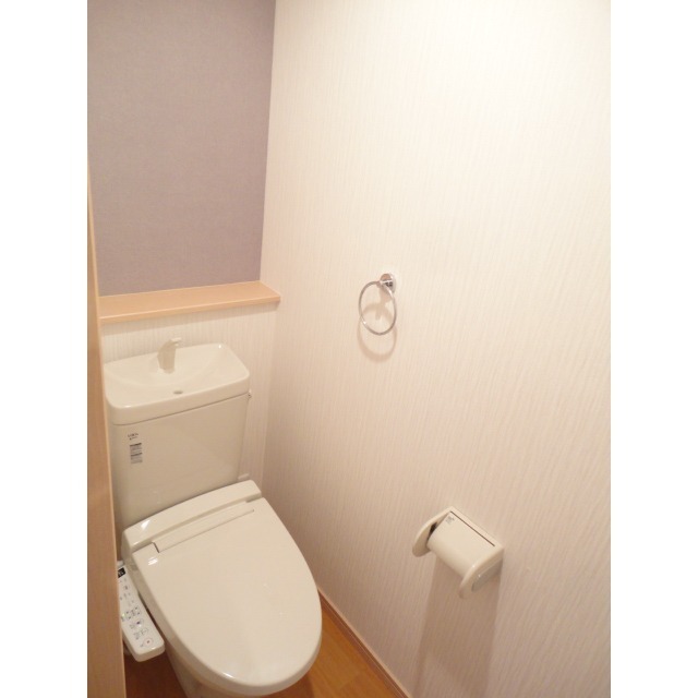 トイレ　温水洗浄便座