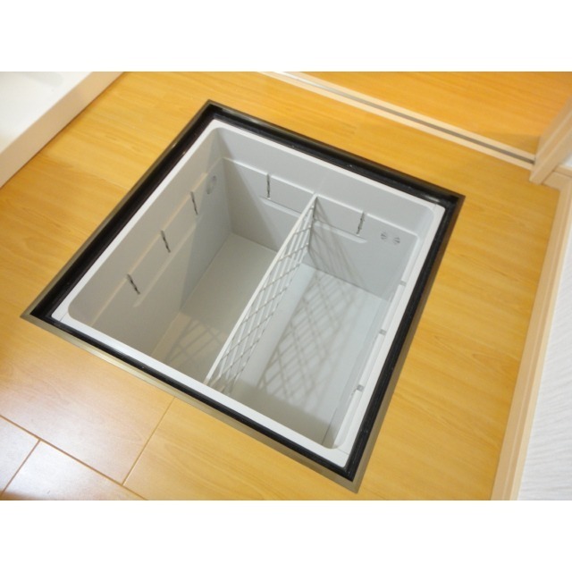 収納　床下収納