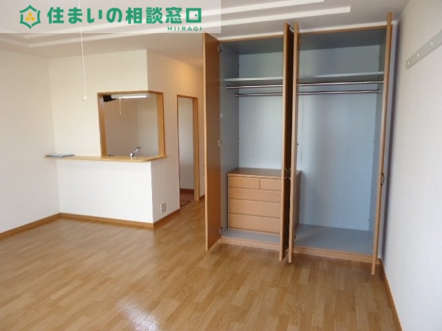 収納　同型