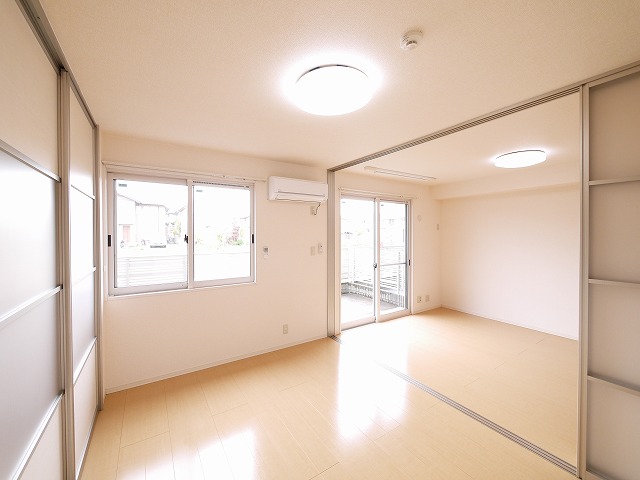 その他部屋・スペース　シャンプードレッサーがあれば朝もしっかり身支度できますね。