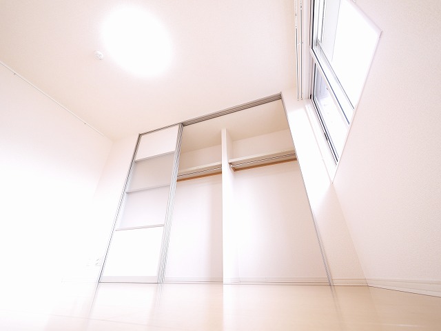 収納　衣類などもしっかり収納できますね。