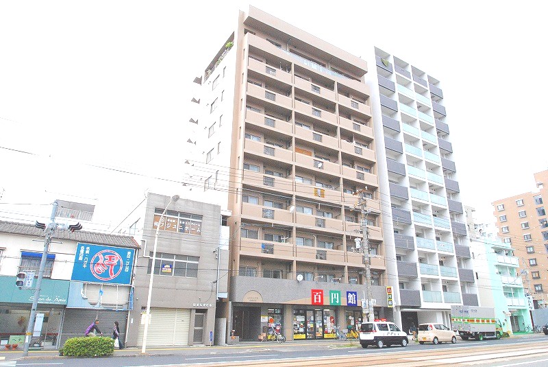 エントランス　舟入本町電停からすぐ