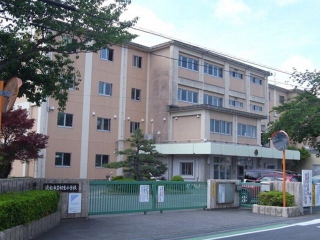 小学校　浜松市立初生小学校（小学校）まで550m