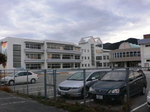 その他　小郡小学校（その他）まで320m