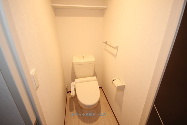 トイレ　落ち着いたトイレです