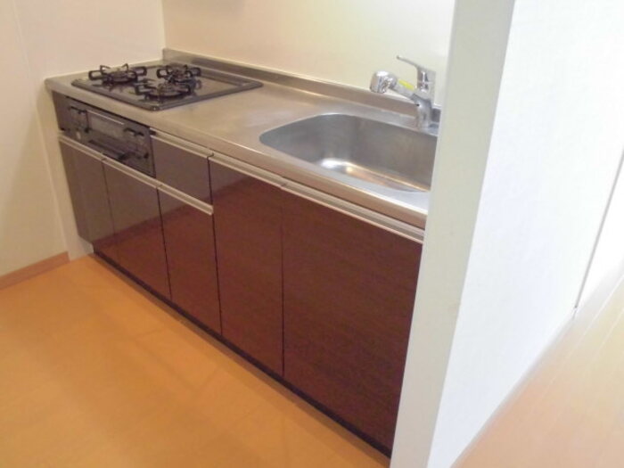 キッチン　※写真は反転タイプのお部屋です