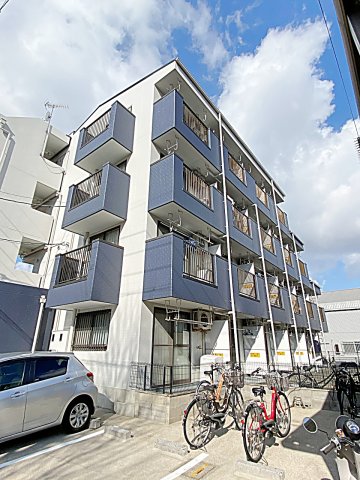 建物外観　安心の鉄筋コンクリート造マンションです☆