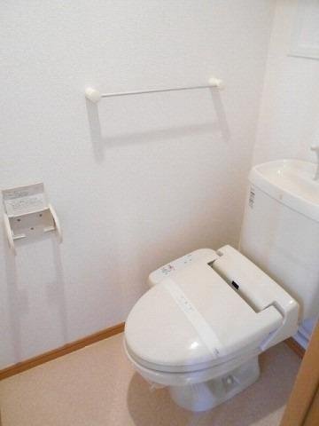 トイレ　清潔感のあるトイレです