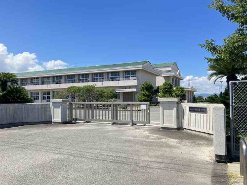 小学校　西川副小学校（小学校）まで710m