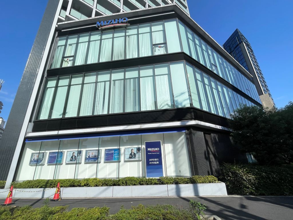 銀行　みずほ銀行荏原支店（銀行）まで437m