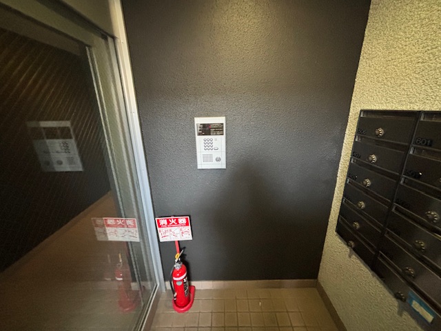 エントランス　建物の内部です