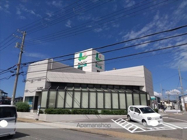銀行　きのくに信用金庫紀三井寺支店（銀行）まで549m