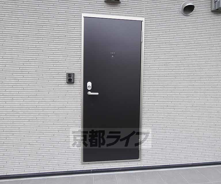 その他共有部分　お部屋ごとの入り口になります。